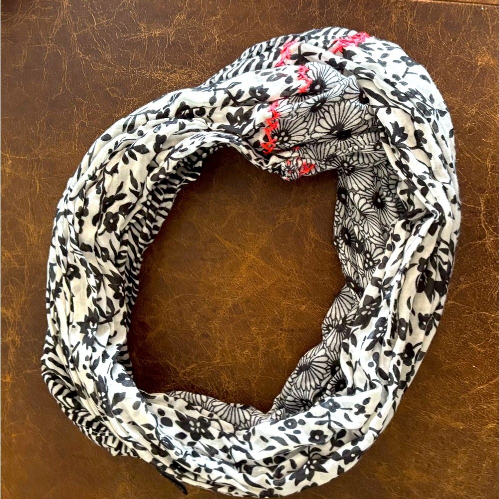 Infinity scarf women